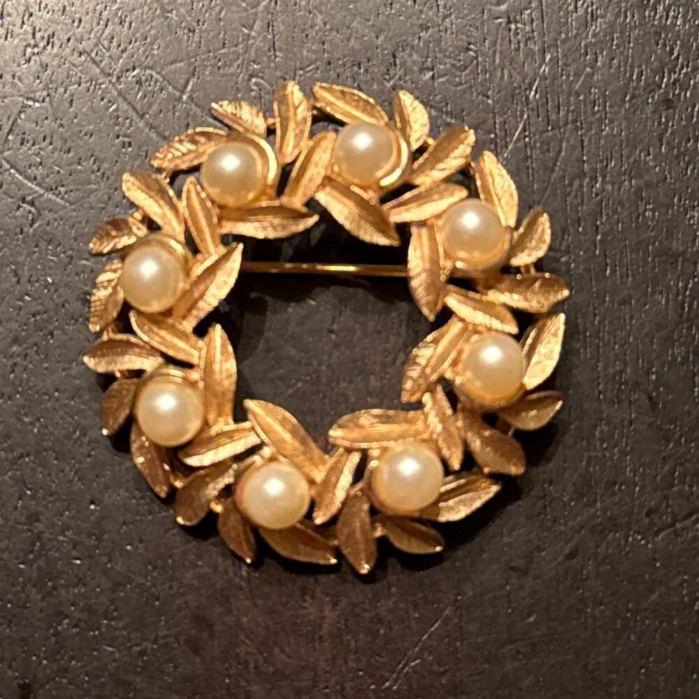 Avon Women's Gold Jewelry